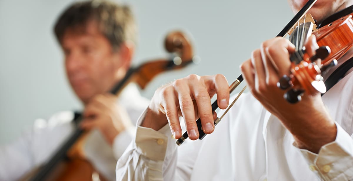 Hur kan belastningsskador förebyggas hos stråkmusiker och finns skillnader mellan könen? Det ska en ny studie vid bland annat Akademiska sjukhuset klarlägga.