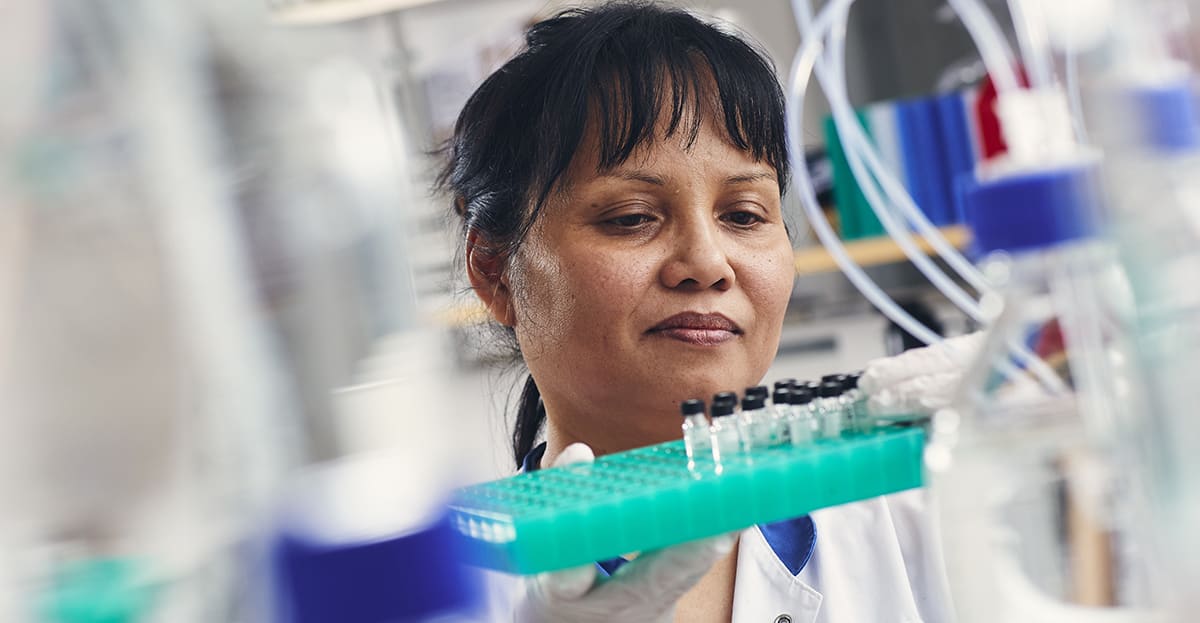 Blodstamcellstransplantation är effektivare än traditionell bromsmedicin vid skovvis MS. Det visar en ny internationell studie där Akademiska som enda svenska sjukhus medverkat.