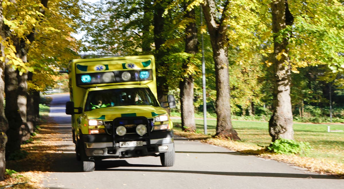 Från och med nästa helg utökas ambulanstäckningen i Knivsta. Då kommer ambulansen att vara stationerad där även helger och om någon månad ska den köra dygnet runt.