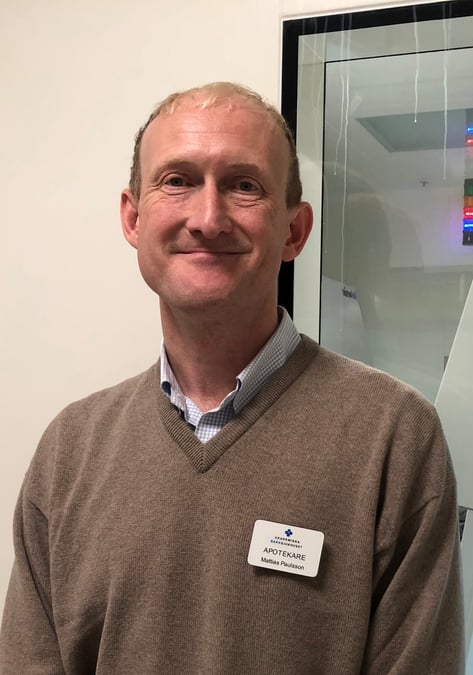 Mattias Paulsson, apotekare inom avdelningen läkemedel och farmaci, Akademiska sjukhuset