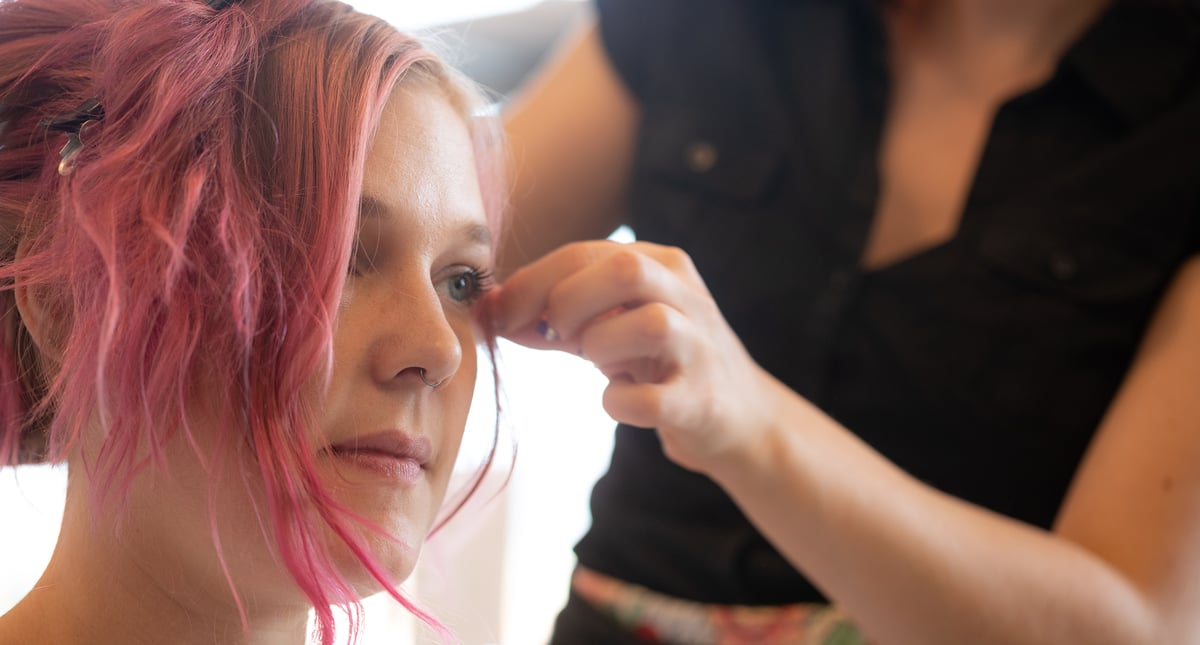 Nu lanseras den nya versionen av Jobbafrisk.se, en webbplats som informerar unga om yrken och hälsorisker. På sajten finns information om betydligt fler olika hälsotillstånd än tidigare och vad man bör tänka på för att förbli frisk på jobbet. Experter inom arbets- och miljömedicin vid bland annat Akademiska sjukhuset har medverkat. (Genrebild Mostphotos)