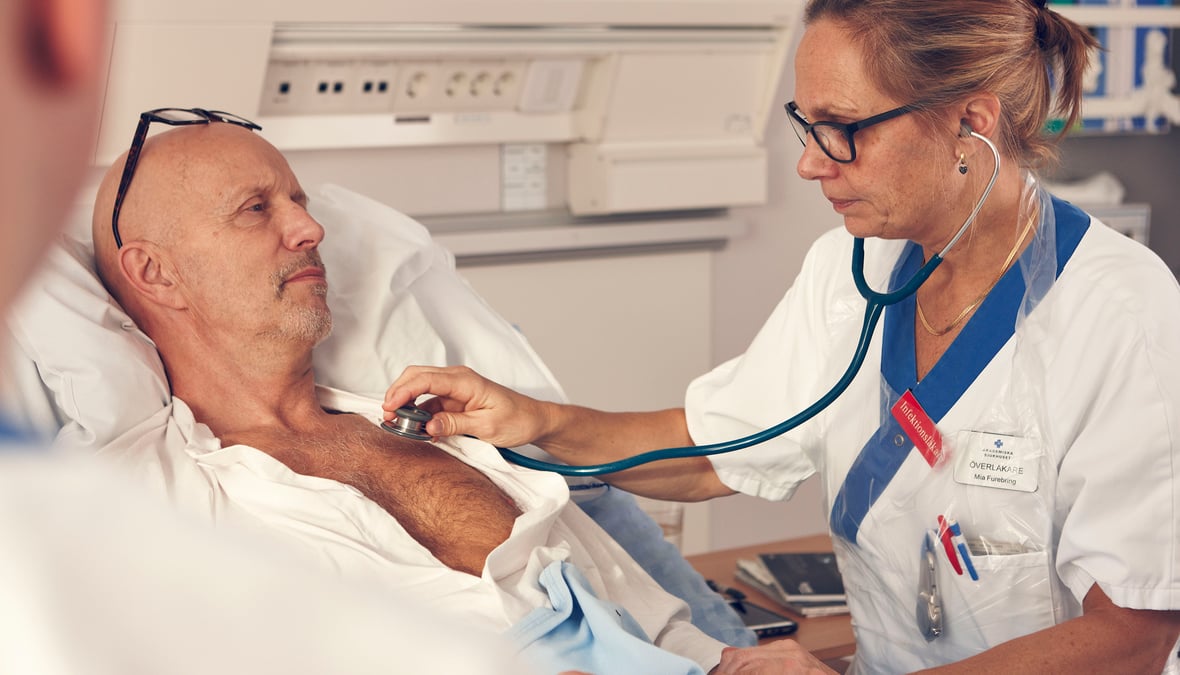 Vuxna med typ 1-diabetes har något högre risk för hjärtsjukdom, särskilt hjärtsvikt, samt kronisk njursjukdom jämfört med personer med typ 2-diabetes i jämförbara åldersgrupper. Det framgår lite överraskande av en norsk-svensk registerstudie ledd från Akademiska sjukhuset och Uppsala universitet. Foto: Johan Alp (genrebild)