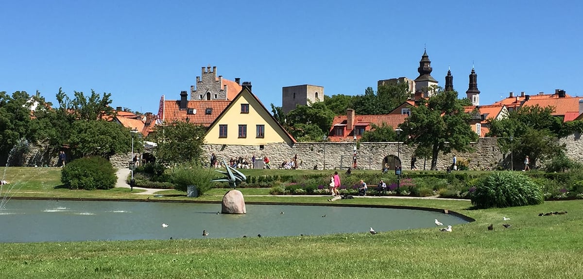 Utveckling av vården genom företagssamverkan och patientdelaktighet diskuteras på seminarier i Almedalen idag 3 juli.