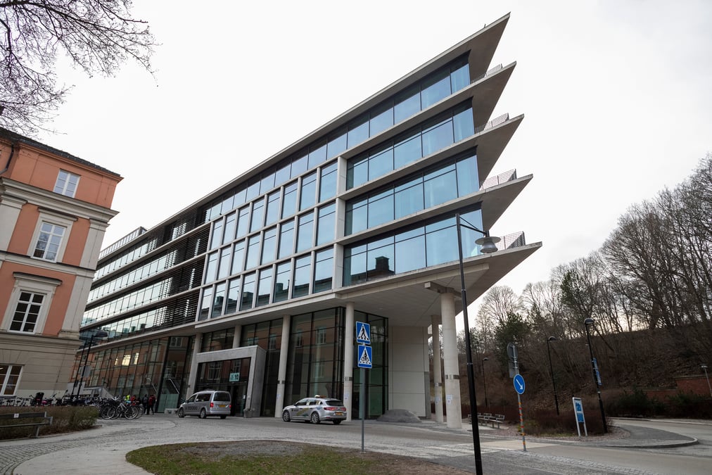 Läkare inom psykiatrin vid Akademiska sjukhuset ser kopplingar mellan psykos och autoimmuna tillstånd orsakade av coronavirus och manar till ökad medvetenhet.