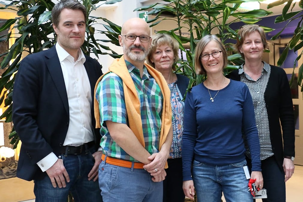 Johan Kaarme, Martin Price (barnrättsombud i Region Uppsala), Monica Axelsson (enhetschef Akademiska sjukhuset), Cecilia Persson (verksamhetsutvecklare Skånes universitetssjukhus/SUS), Ann Elmqvist-Fridh (enhetschef på SUS).