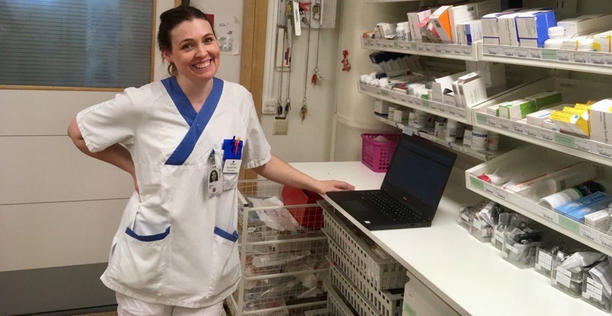 Elinor Gising är farmaceut på läkemedelsförsörjningen på Akademiska sjukhuset, en av fyra enheter där farmaceuter arbetar.