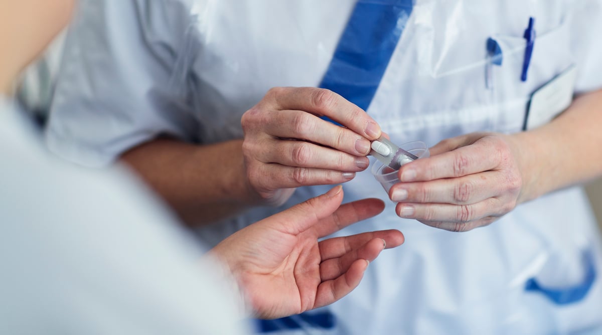 Läkemedelsgenomgångar på sjukhus minskar med stor sannolikhet antalet återinläggningar. Det framgår av en ny sammanställning av det internationella granskningsnätverket Cochrane som omfattar 25 studier och över 15 000 patienter. Foto: Johan Alp (genrebild)