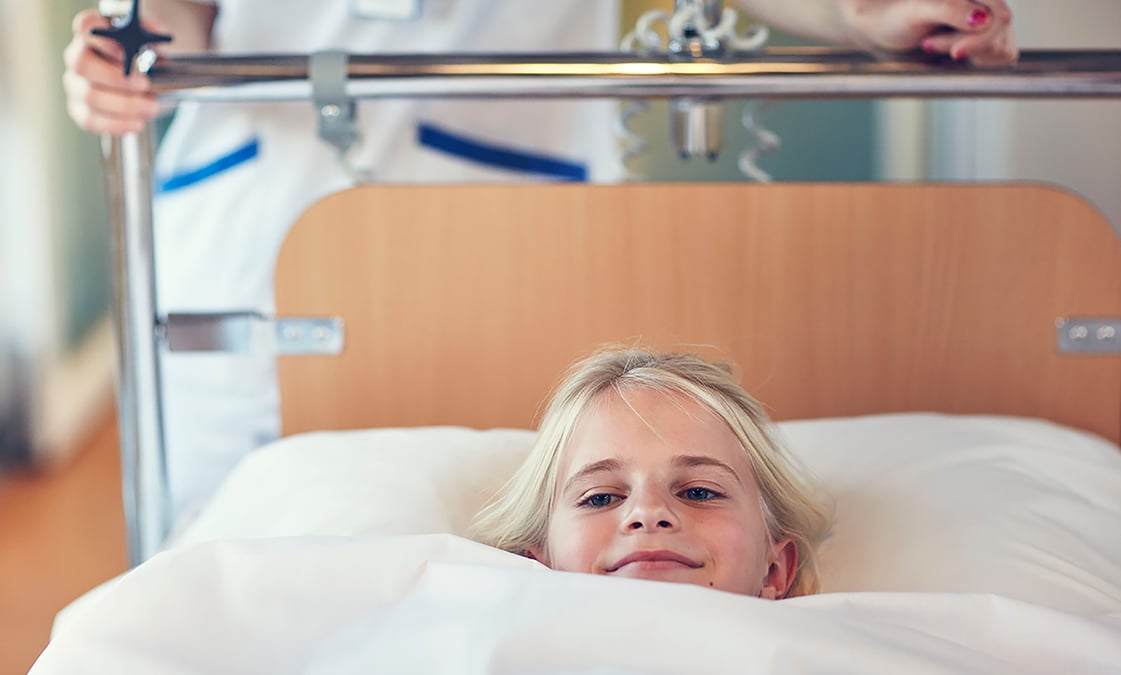 Det saknas kunskap om risken för barncancerpatienter att insjukna i covid-19 eller att drabbas av svår sjukdom. I en studie på Akademiska sjukhuset ska forskarna undersöka hur sjukdomen sprids bland barn med cancer, som fått noggranna instruktioner för smittskydd, samt hur deras sjukdomsförlopp ser ut.