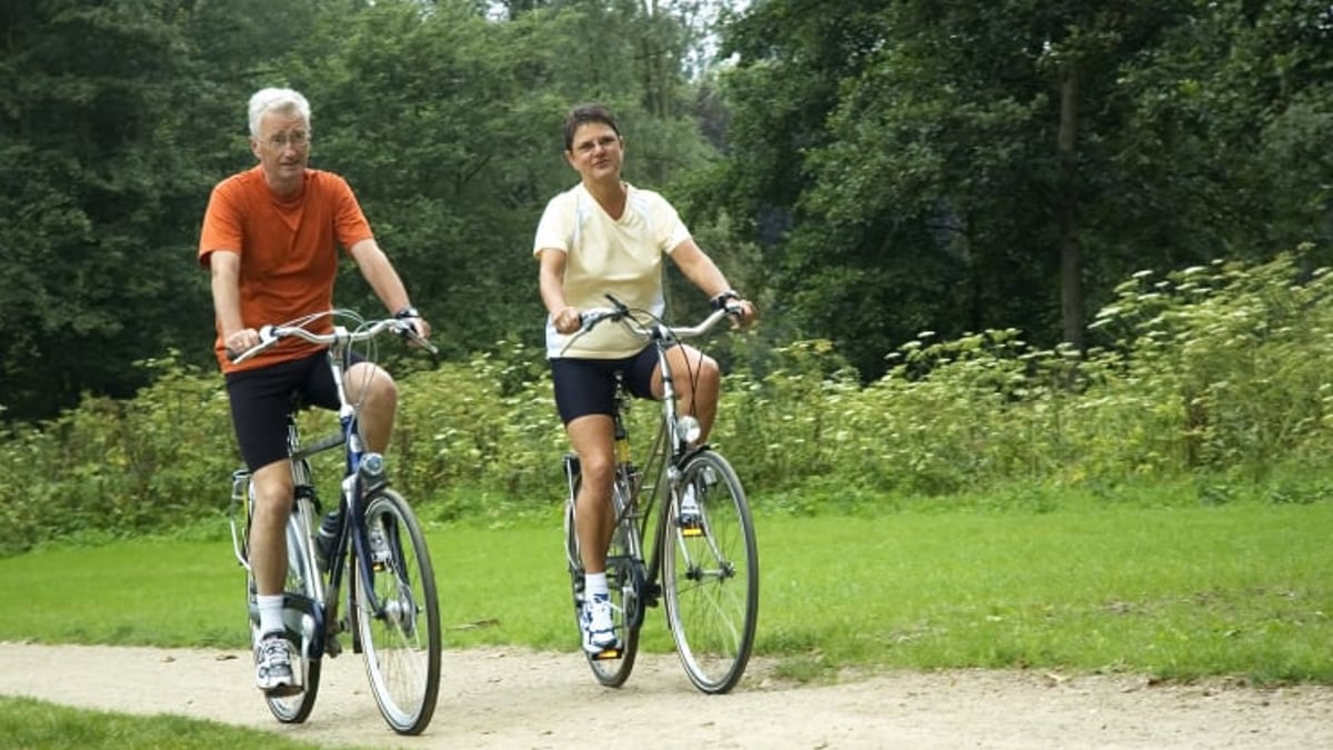 Fysisk aktivitet är positivt vid KOL. Efter årsskiftet startar en studie vid bland annat Akademiska som syftar till att öka förståelsen för varför vissa blir bättre av träning än andra. På sikt hoppas man kunna utveckla nya, mer individuellt anpassade läkemedelsbehandlingar. Foto: Mostphotos