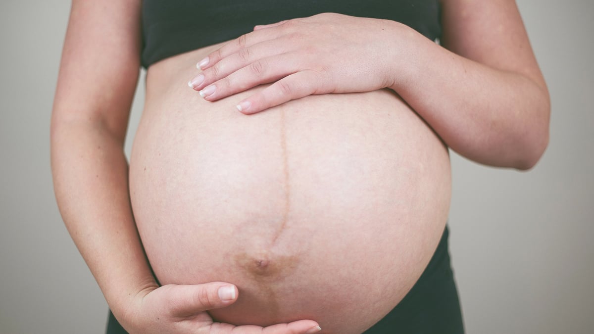 I en studie ledd från Akademiska sjukhuset ska forskare kartlägga varför vissa kvinnor får gravditetskomplikationer såsom havandeskapsförgifning och tillväxthämning hos fostret. Syftet är att kunna ge kvinnorna ett bättre omhändertagande inom mödra- och förlossningsvården. Likaså att ge dem rätt uppföljning senare i livet. (Genrebild från Pixabay)