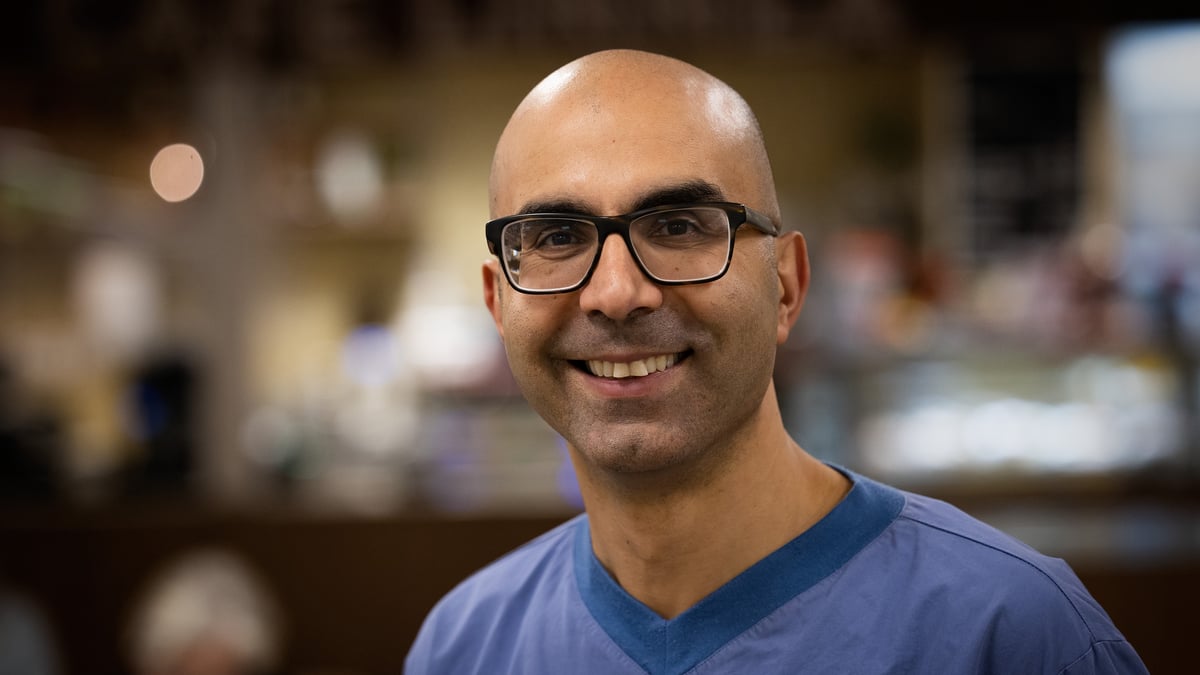 Kevin Mani, överläkare och sektionschef inom kärlkirurgi, Akademiska sjukhuset