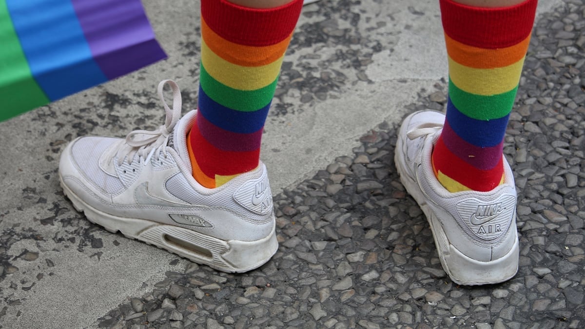 Allt fler barn och ungdomar söker psykiatrin för att de upplever sig leva i fel kropp, så kallad könsdysfori. På Akademiska sjukhuset har antalet könsutredningar av personer under 16 år nästan tredubblats sedan 2015.