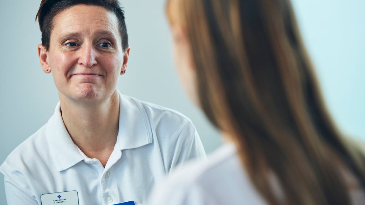 Nu finns smarta insulinpennor som kan användas av alla personer med diabetes för att få en bättre koll på blodsockervärden. Fotograf: Johan Alp (genrebild vårdsituation)