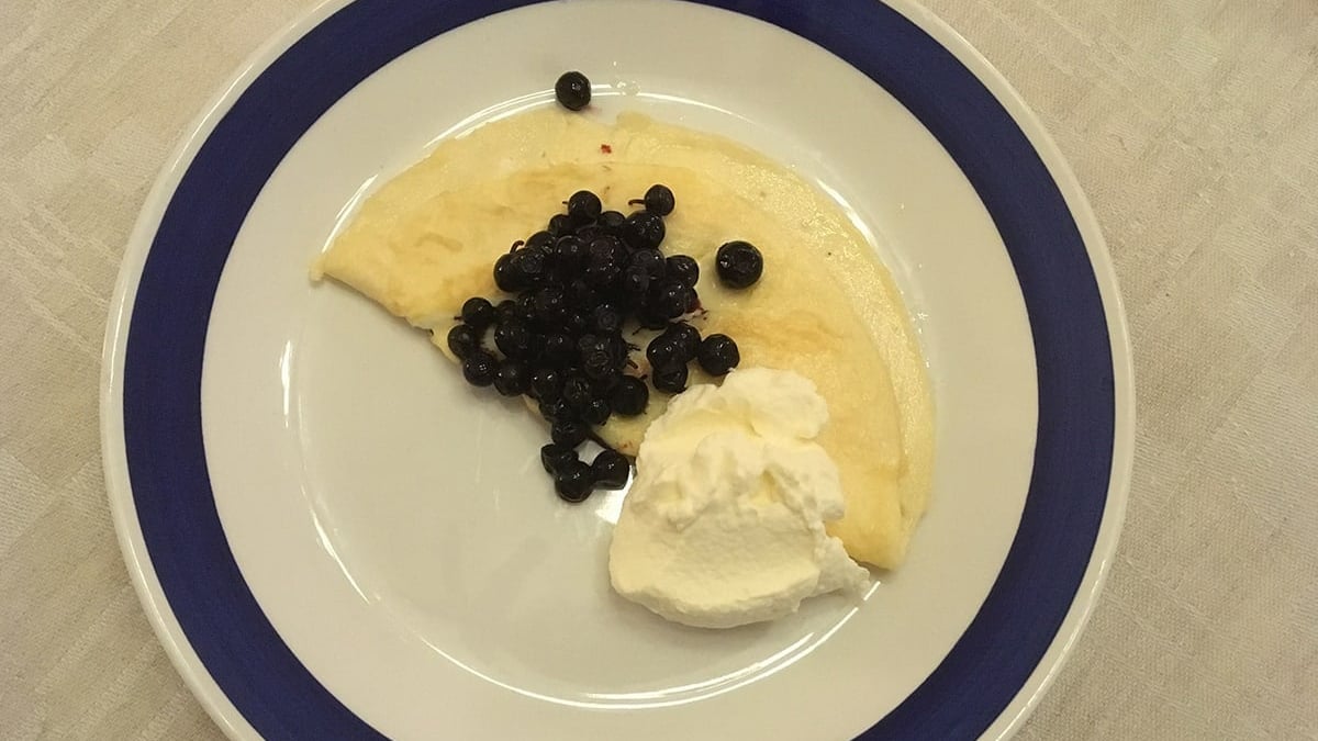 Ketopannkaka kan ingå i kosten för barn som behandlas med så kallad ketogen diet. Pannkakan innehåller ägg, rapsolja och en fettemulsion (specialprodukt bestående av fett och vatten). Till pannkakan serveras exempelvis grädde och blåbär.