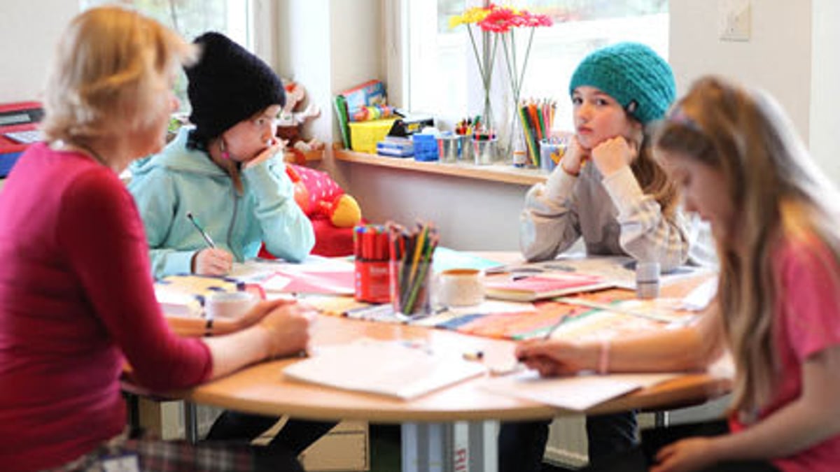 På Akademiska får cirka 500 barn per år undervisning under tiden de vårdas på sjukhuset. Foto: Jonas Linge