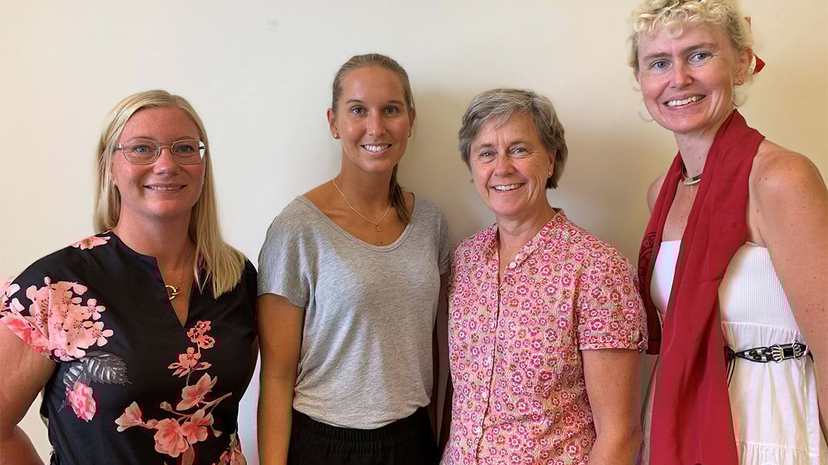 En forskningsstudie på Smärtcentrum vid Akademiska sjukhuset ska leda till mer arbetsinriktad smärtrehabilitering. På bilden syns några av forskarna; från vänster Therese Hellman, Elin Johansson, Ylva M Karlsson och Katarina Danielsson.