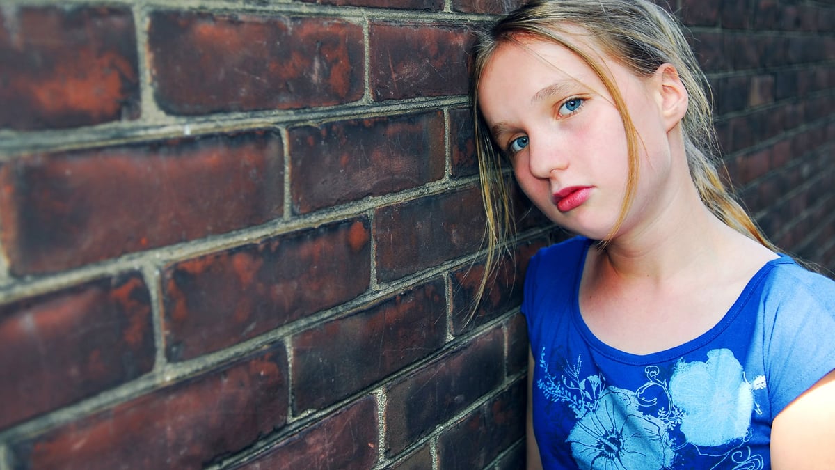 Ett nationellt vårdprogram ska förbättra och göra vården mer jämlik för barn med långvarig smärta. Foto: Mostphotos