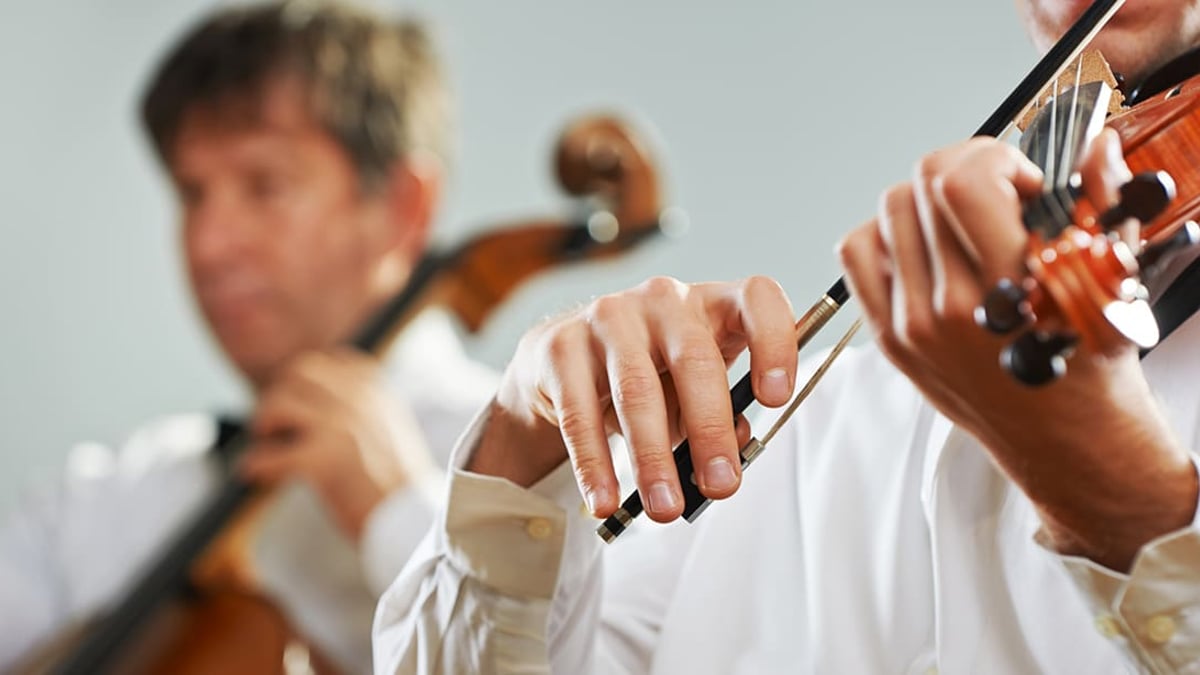 Hur kan belastningsskador förebyggas hos stråkmusiker och finns skillnader mellan könen? Det ska en ny studie vid bland annat Akademiska sjukhuset klarlägga.