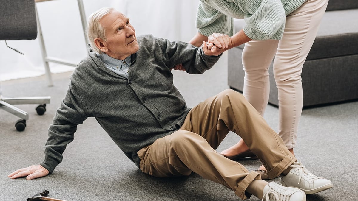 Fall är en vanlig orsak till höftfraktur bland äldre. För första gången i världen görs nu en registerbaserad studie för att utvärdera vilken operationsmetod som är effektivast.