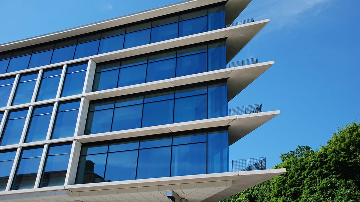 Enligt rapporten "Inflytande på plats" får Psykiatrin vid Akademiska sjukhuset både ris och ros från patienter/brukare när det gäller information, delaktighet och kontinuitet.