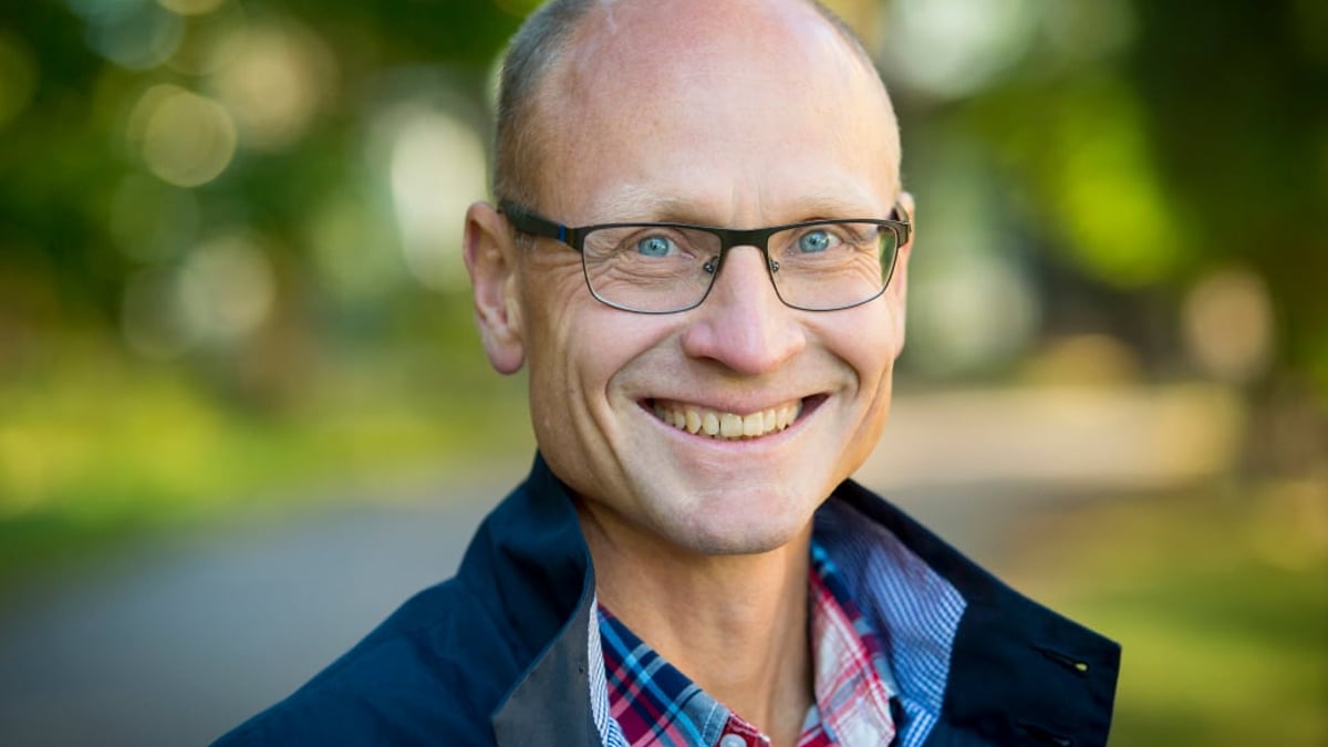 Stefan James, överläkare vid Akademiska sjukhusets hjärtklinik och professor i kardiologi vid Uppsala universitet. Foto: Mikael Wallerstedt/Uppsala universitet