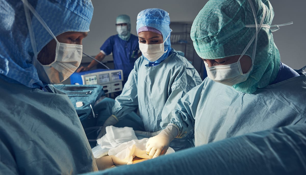 Forskare vid ryggsektionen på Akademiska sjukhuset ska utveckla en datorbaserad modell som ska underlätta beslut om vilka cancerpatienter med metastaser i ryggen som kan ha nytta av operation.