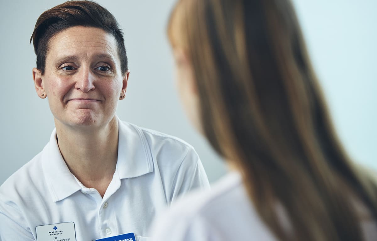 Många kvinnor med endometrios är sjukskrivna i långa perioder. I vår inleds en studie på Akademiska inriktad på mer aktiva, långsiktiga rehabiliteringsinsatser.