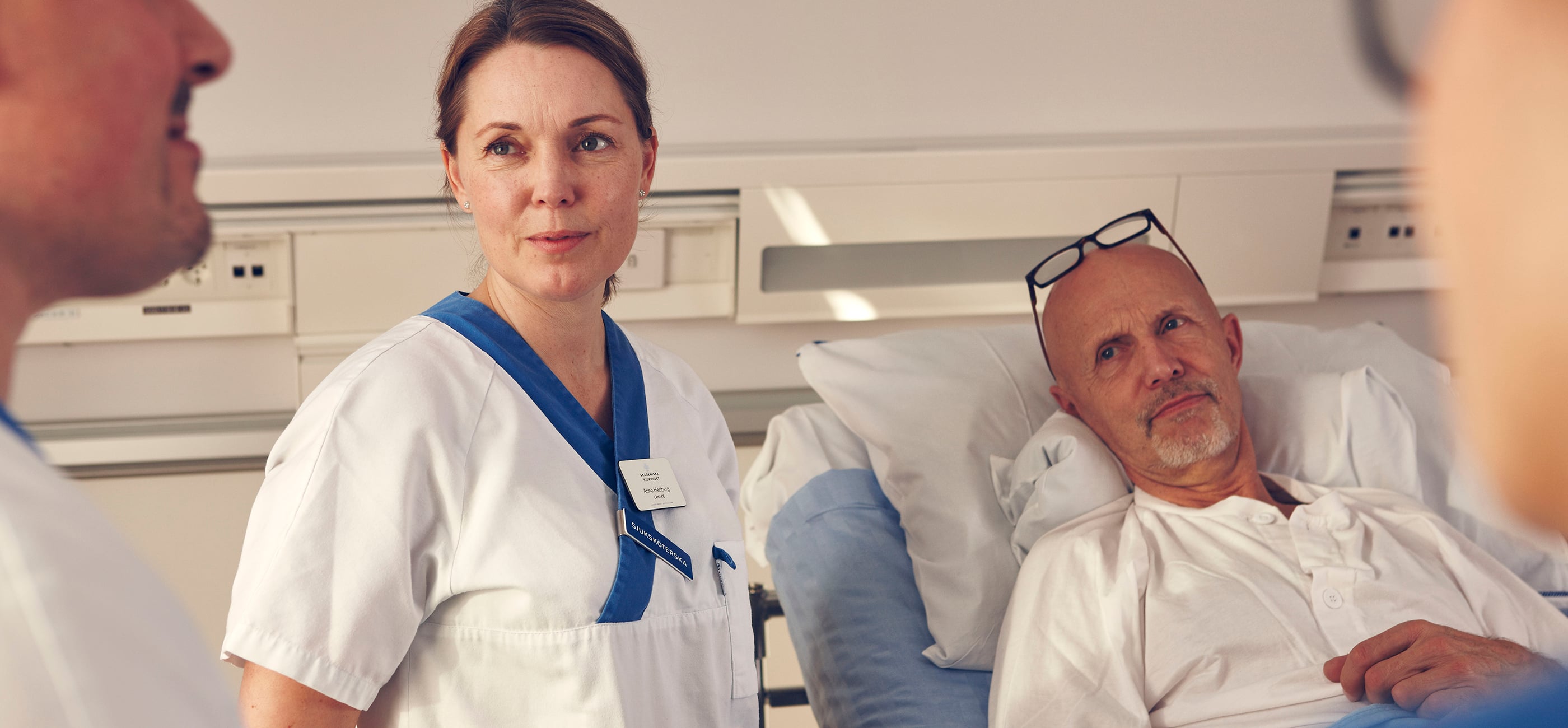 Det finns fortfarande brister i den personcentrerade kommunikationen kring läkemedel i samband med utskrivning från sjukhus. Samtidigt behöver patienterna involveras mer i beslut om sina läkemedel. Det framgår av en patientstudie på Akademiska sjukhuset/Uppsala universitet och Västmanlands sjukhus i Västerås.