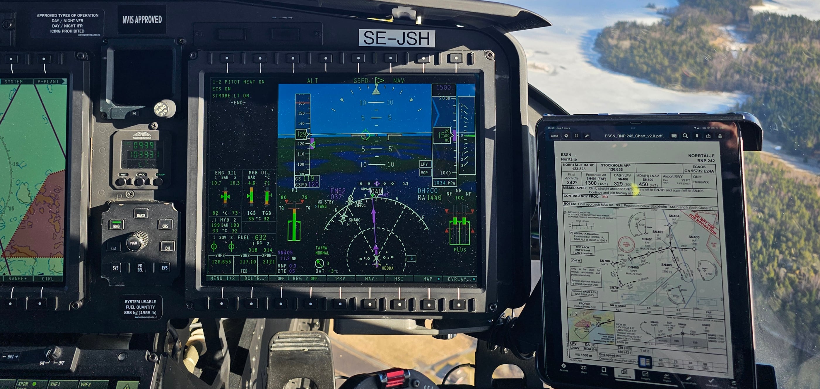 Ambulanshelikoptrar ska kunna landa med högre precision på Akademiska sjukhuset även i mycket dåligt väder och mörker. Sjukhuset inför en ny tekniskt avancerad inflygningsteknik PinS (Point in space) som möjliggör mer patientsäkra transporter  direkt till och från Akademiska dygnet runt