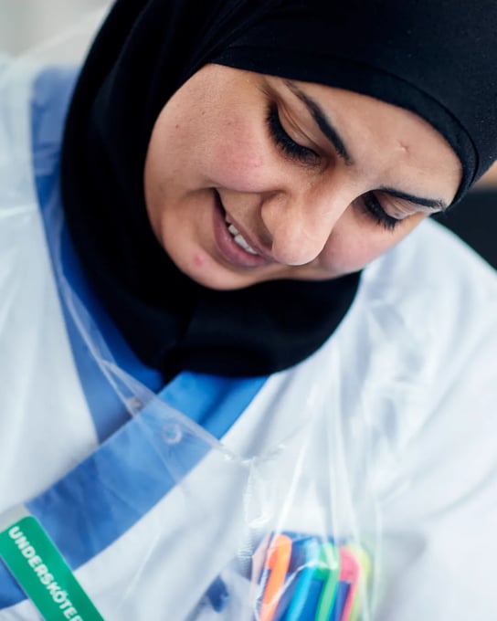 A nursing assistant. 