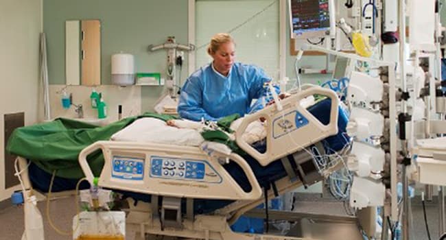 Som första sjukhus i Sverige har Akademiska fått tillstånd av Läkemedelsverket att odla fram hud för transplantation vid svåra brännskador.