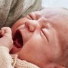 Nyfödd bebis som skriker